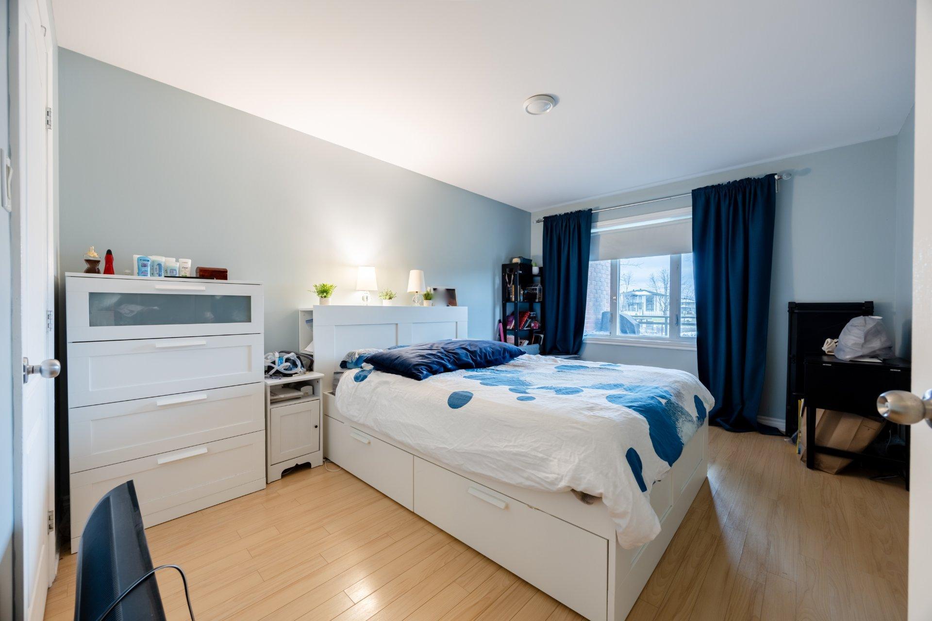 









5625


Rue Condor

, 2,
Brossard,




QC
J4Z0A4

