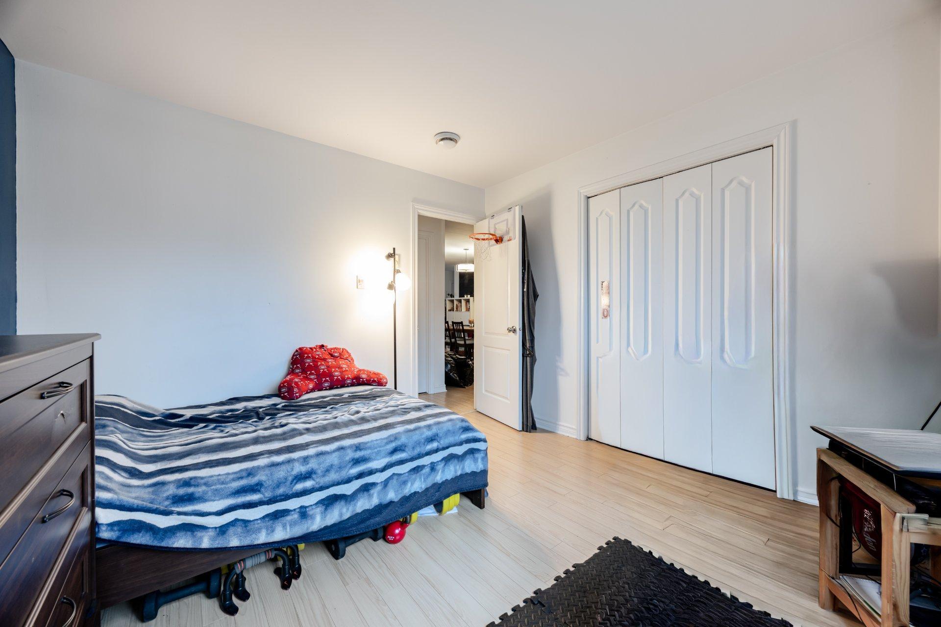 









5625


Rue Condor

, 2,
Brossard,




QC
J4Z0A4

