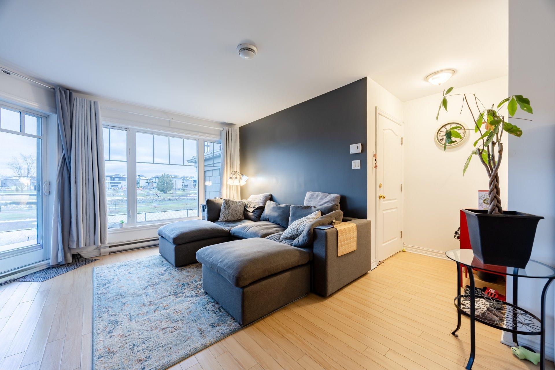 









5625


Rue Condor

, 2,
Brossard,




QC
J4Z0A4

