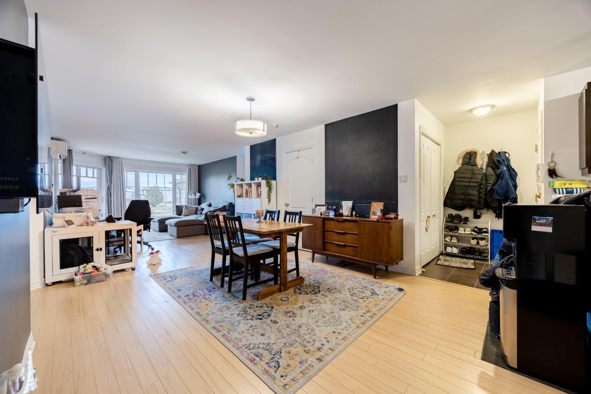 









5625


Rue Condor

, 2,
Brossard,




QC
J4Z0A4

