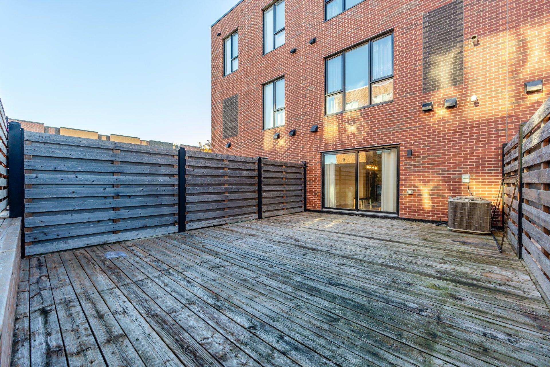 









1036Z


Rue Jacqueline-Sicotte

,
Montréal (LaSalle),




QC
H8N0G9

