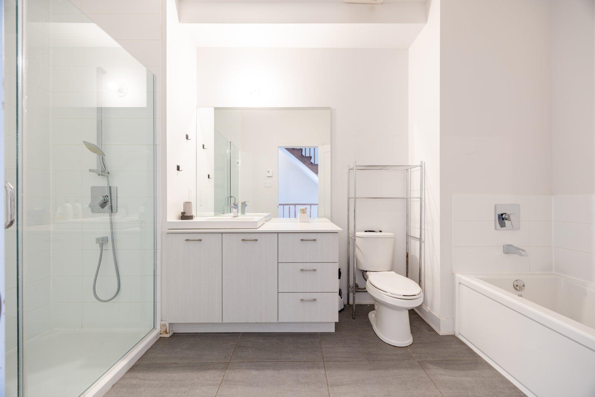 









1036Z


Rue Jacqueline-Sicotte

,
Montréal (LaSalle),




QC
H8N0G9

