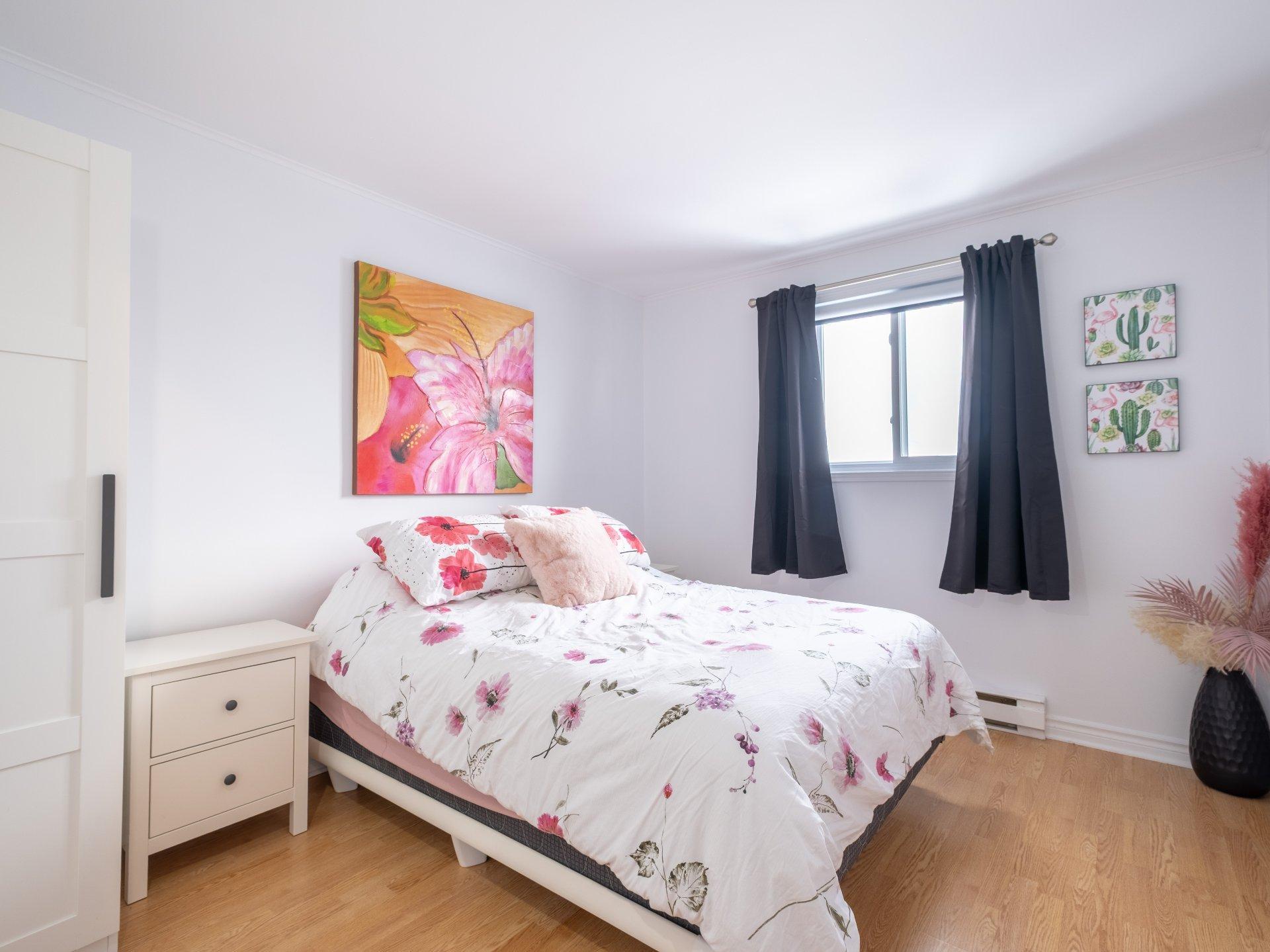 









351A

 - 351D


Rue du Bord-de-l'Eau

,
Sorel-Tracy,




QC
J3P7V6

