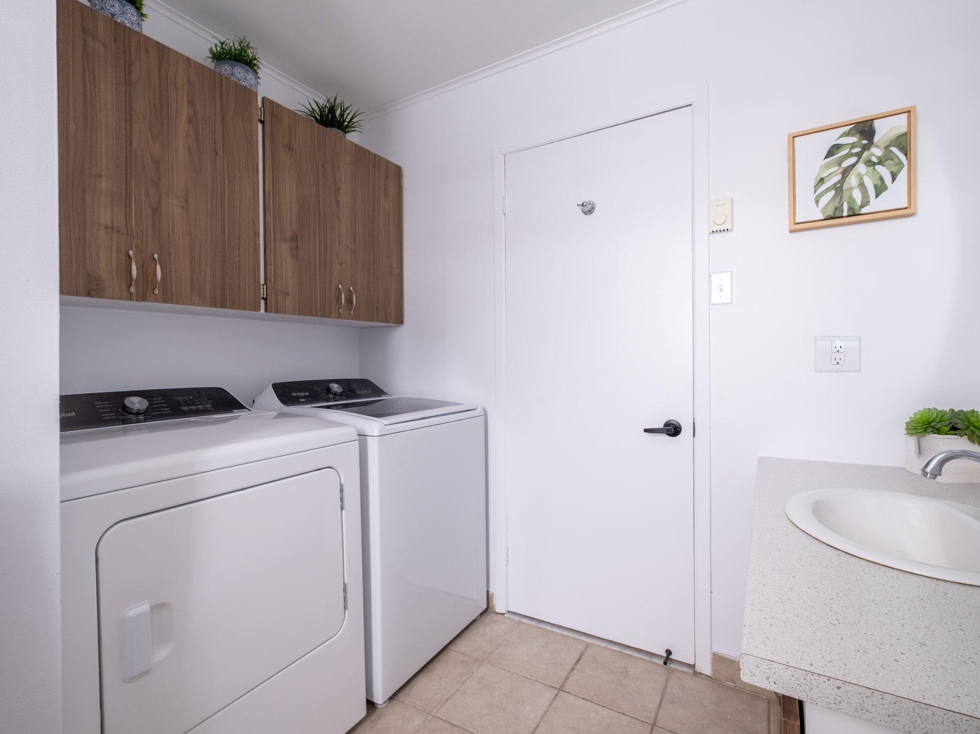 









351A

 - 351D


Rue du Bord-de-l'Eau

,
Sorel-Tracy,




QC
J3P7V6

