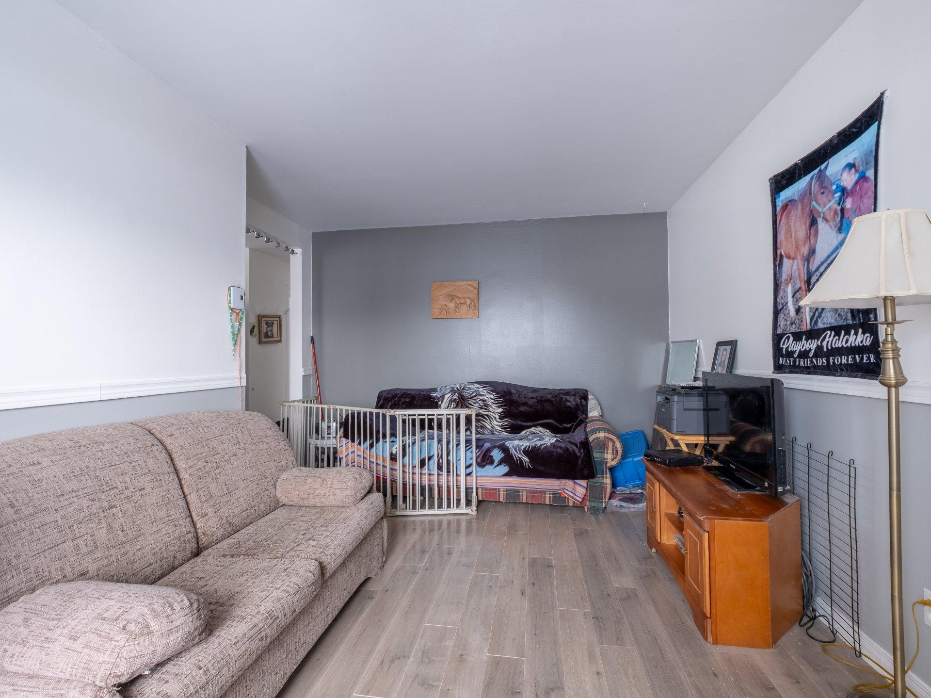 









351A

 - 351D


Rue du Bord-de-l'Eau

,
Sorel-Tracy,




QC
J3P7V6

