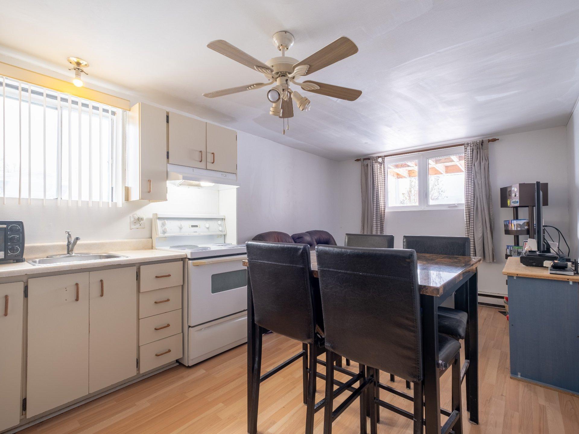 









351A

 - 351D


Rue du Bord-de-l'Eau

,
Sorel-Tracy,




QC
J3P7V6

