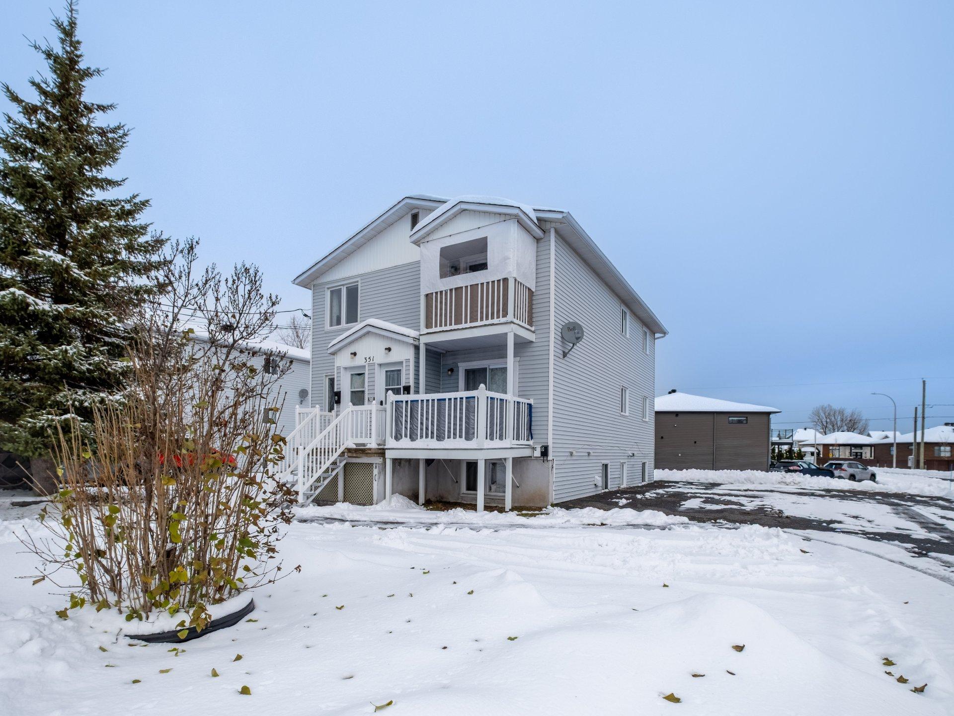 









351A

 - 351D


Rue du Bord-de-l'Eau

,
Sorel-Tracy,




QC
J3P7V6

