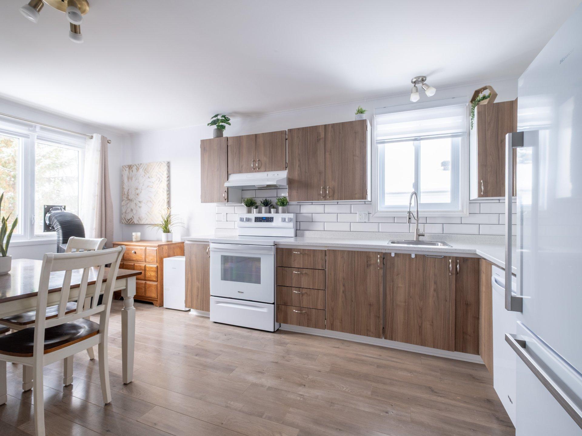 









351A

 - 351D


Rue du Bord-de-l'Eau

,
Sorel-Tracy,




QC
J3P7V6

