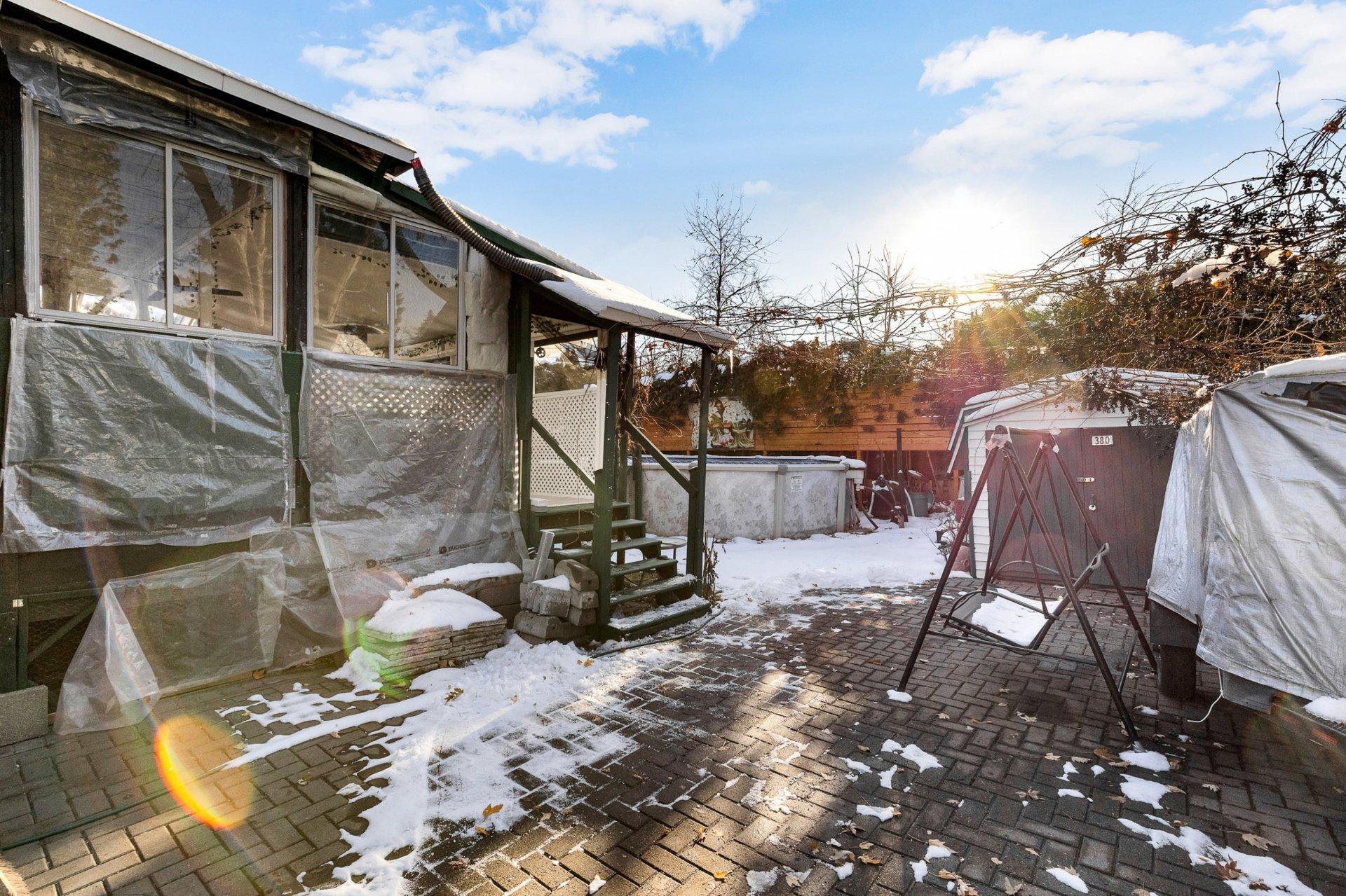 









380


Rue Joly

,
Laval (Duvernay),




QC
H7E3C5

