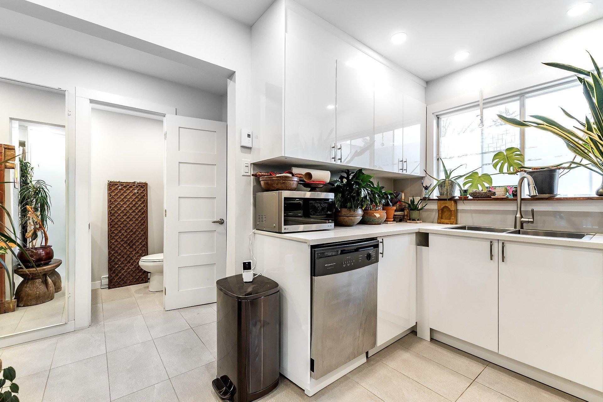 









4734


Rue Lake

,
Dollard-des-Ormeaux,




QC
H9G1G8

