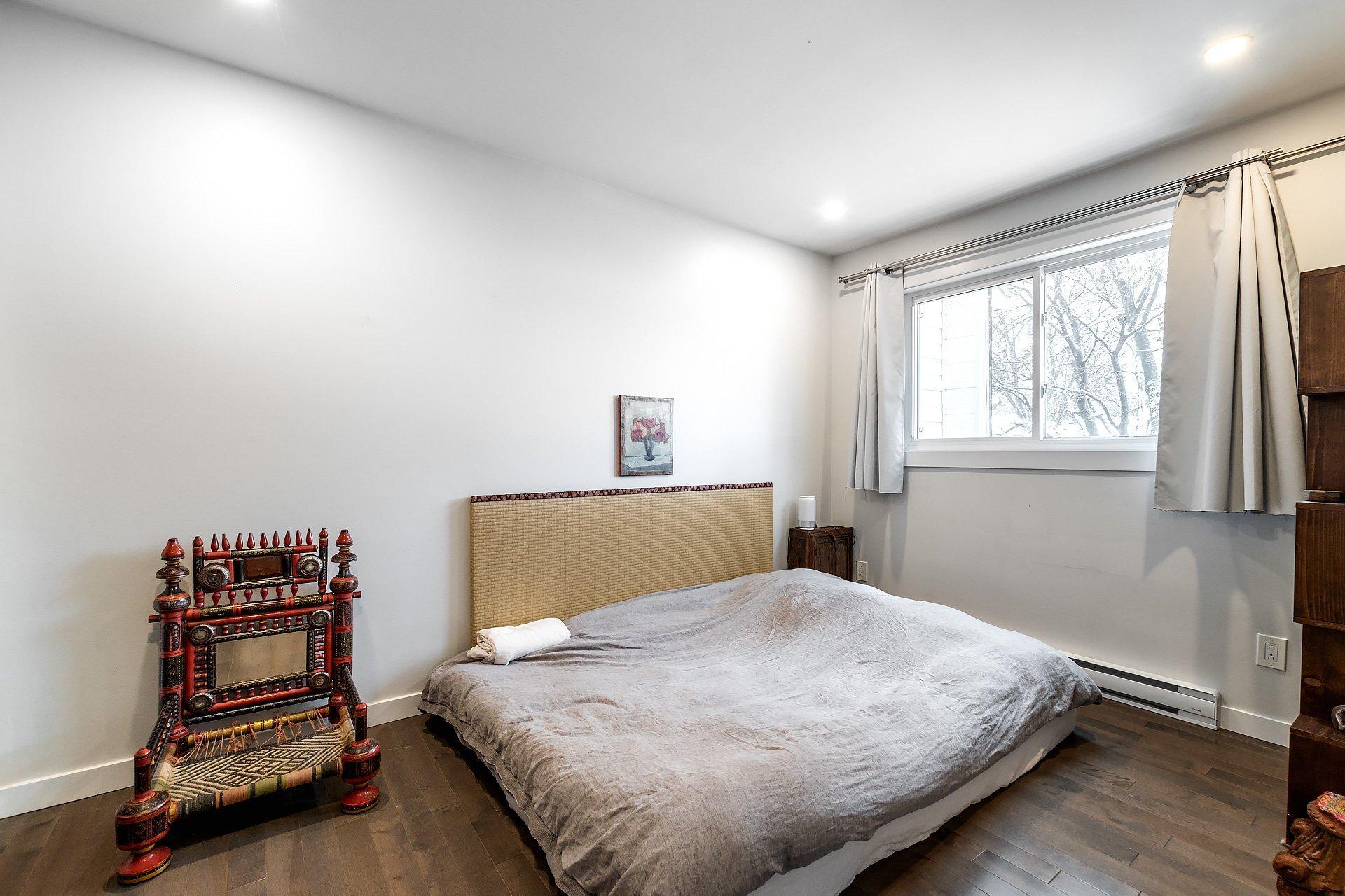 









4734


Rue Lake

,
Dollard-des-Ormeaux,




QC
H9G1G8

