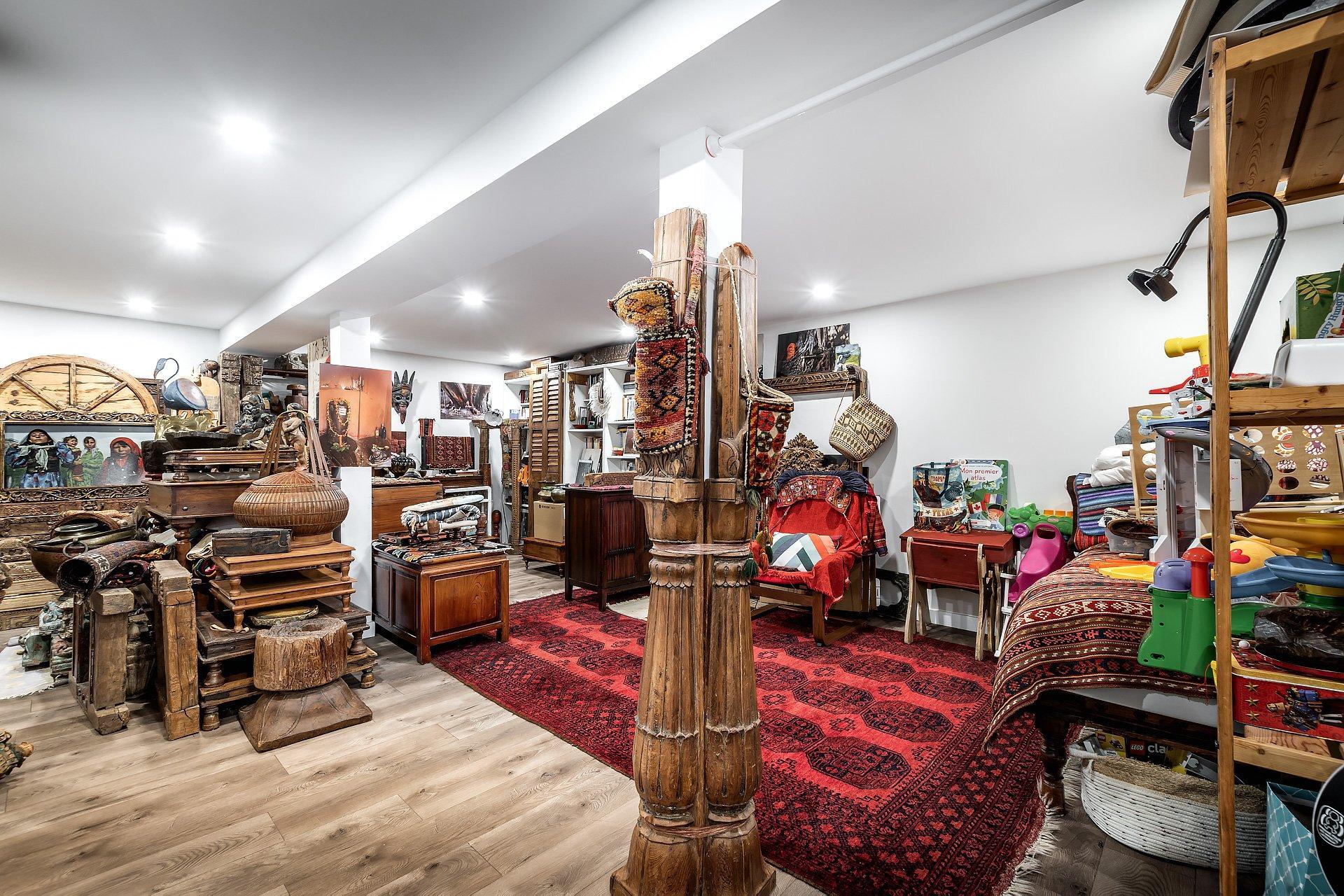 









4734


Rue Lake

,
Dollard-des-Ormeaux,




QC
H9G1G8

