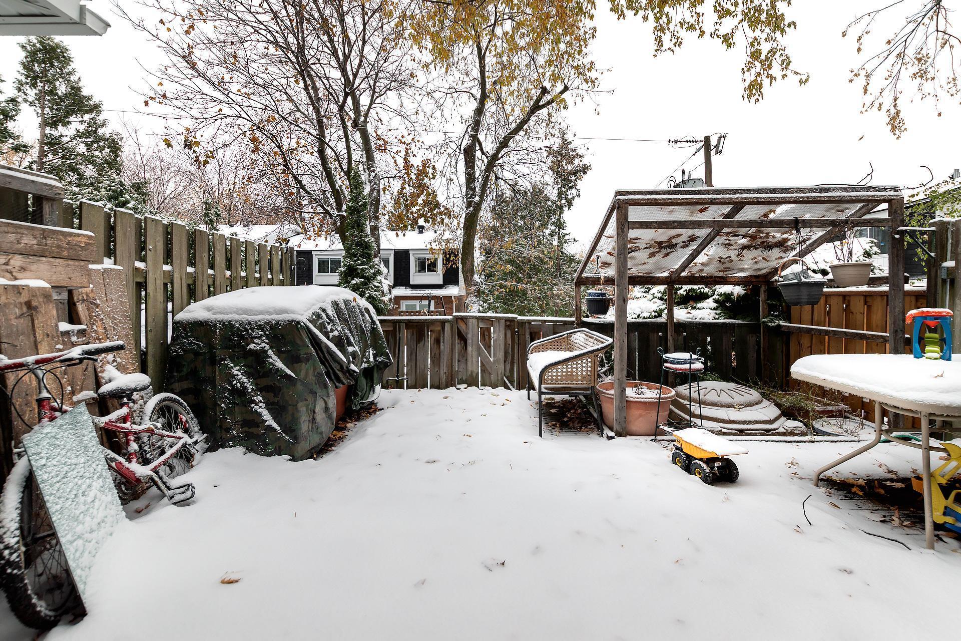 









4734


Rue Lake

,
Dollard-des-Ormeaux,




QC
H9G1G8

