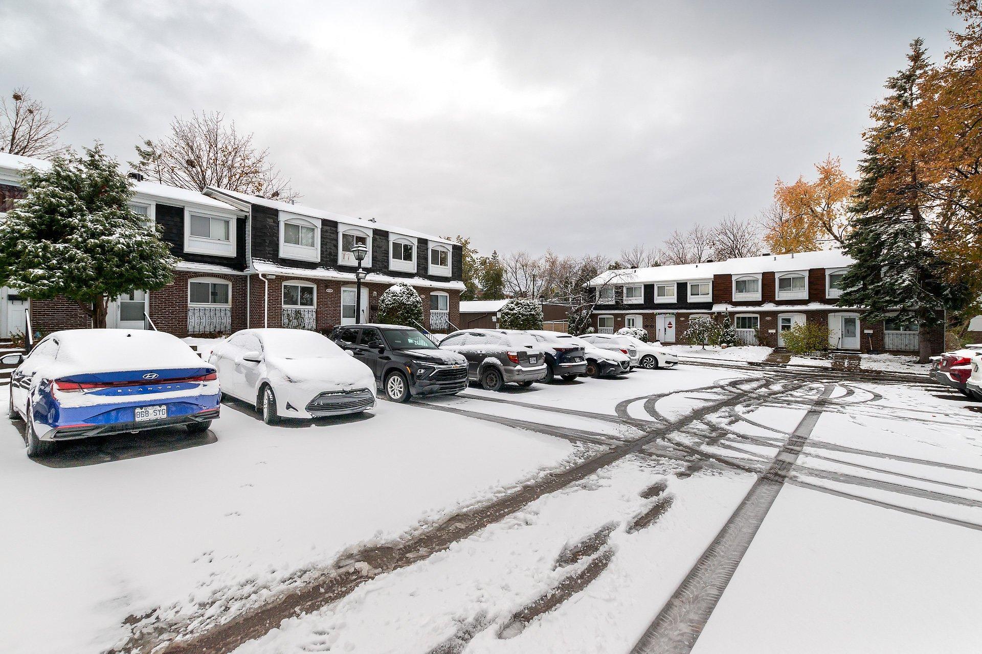 









4734


Rue Lake

,
Dollard-des-Ormeaux,




QC
H9G1G8

