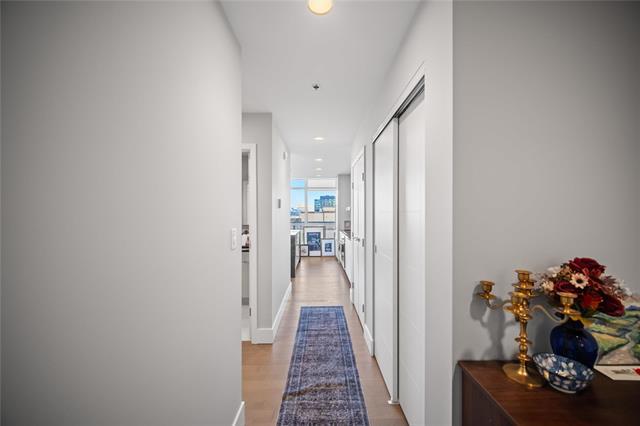 









390


Assiniboine

AVE, 1102,
Winnipeg,




MB
R3C 0V2

