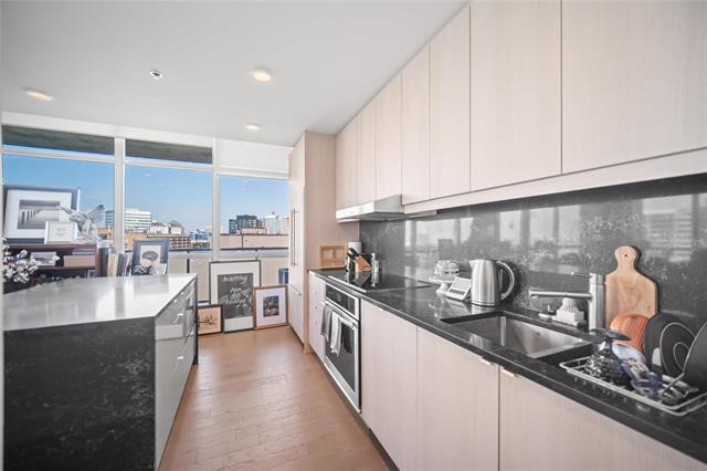 









390


Assiniboine

AVE, 1102,
Winnipeg,




MB
R3C 0V2

