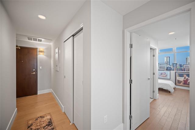 









390


Assiniboine

AVE, 1102,
Winnipeg,




MB
R3C 0V2

