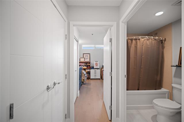 









390


Assiniboine

AVE, 1102,
Winnipeg,




MB
R3C 0V2

