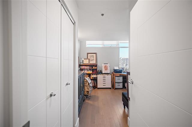 









390


Assiniboine

AVE, 1102,
Winnipeg,




MB
R3C 0V2

