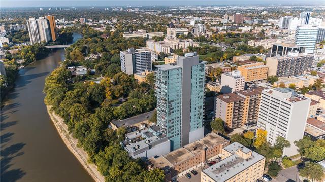 









390


Assiniboine

AVE, 1102,
Winnipeg,




MB
R3C 0V2

