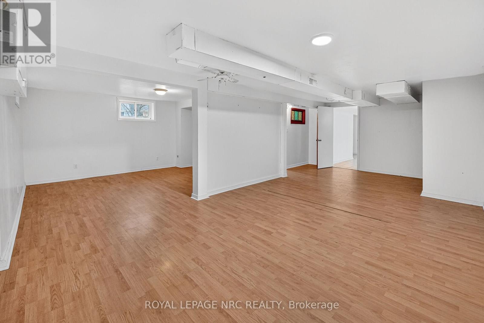 












25 ELM RIDGE DRIVE

,
St. Catharines (Glendale/Glenridge),




Ontario
L2T2A7

