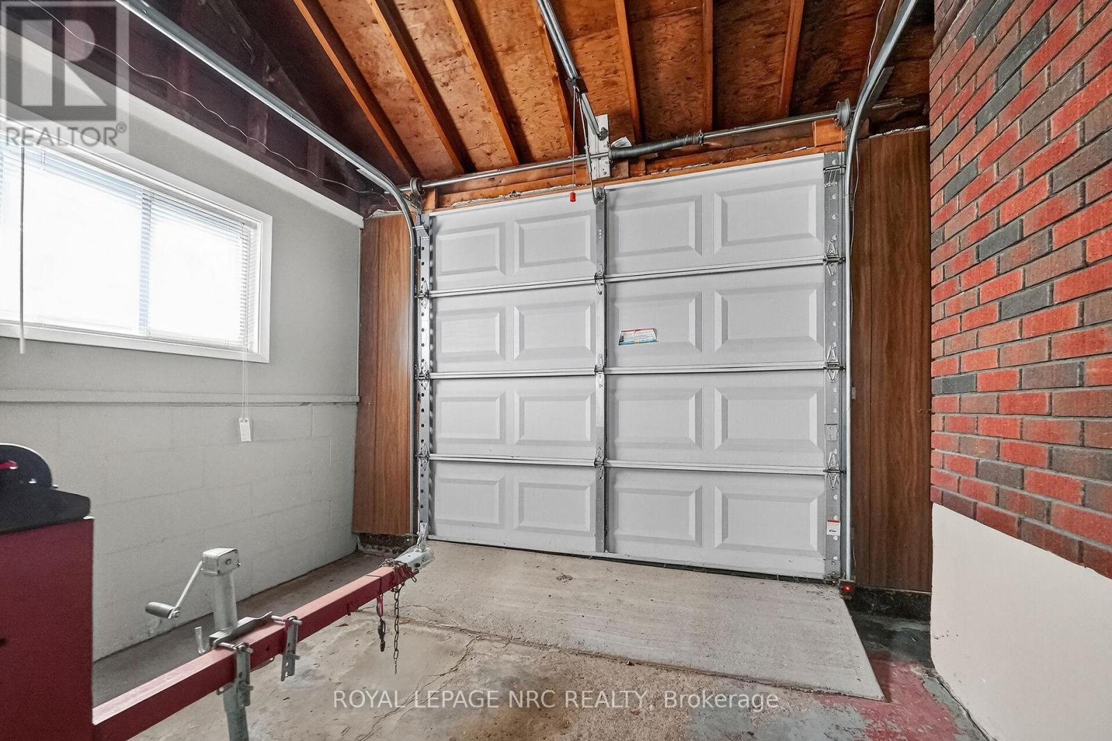 












25 ELM RIDGE DRIVE

,
St. Catharines (Glendale/Glenridge),




Ontario
L2T2A7

