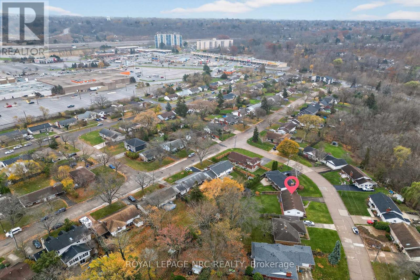












25 ELM RIDGE DRIVE

,
St. Catharines (Glendale/Glenridge),




Ontario
L2T2A7


