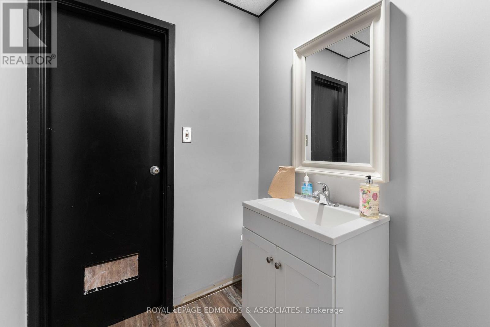 












1765 BEACHBURG ROAD

,
Whitewater Region,




Ontario
K0J1C0

