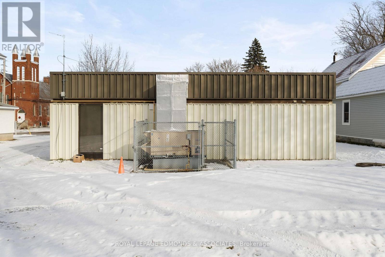 












1765 BEACHBURG ROAD

,
Whitewater Region,




Ontario
K0J1C0

