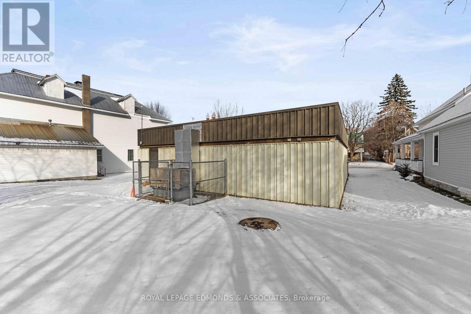 












1765 BEACHBURG ROAD

,
Whitewater Region,




Ontario
K0J1C0

