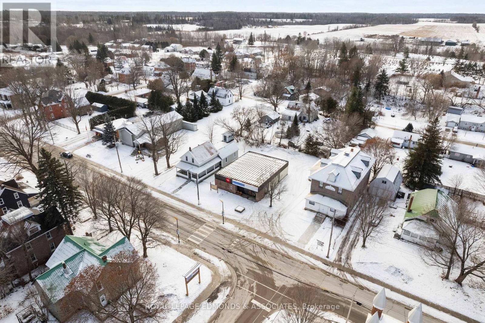 












1765 BEACHBURG ROAD

,
Whitewater Region,




Ontario
K0J1C0

