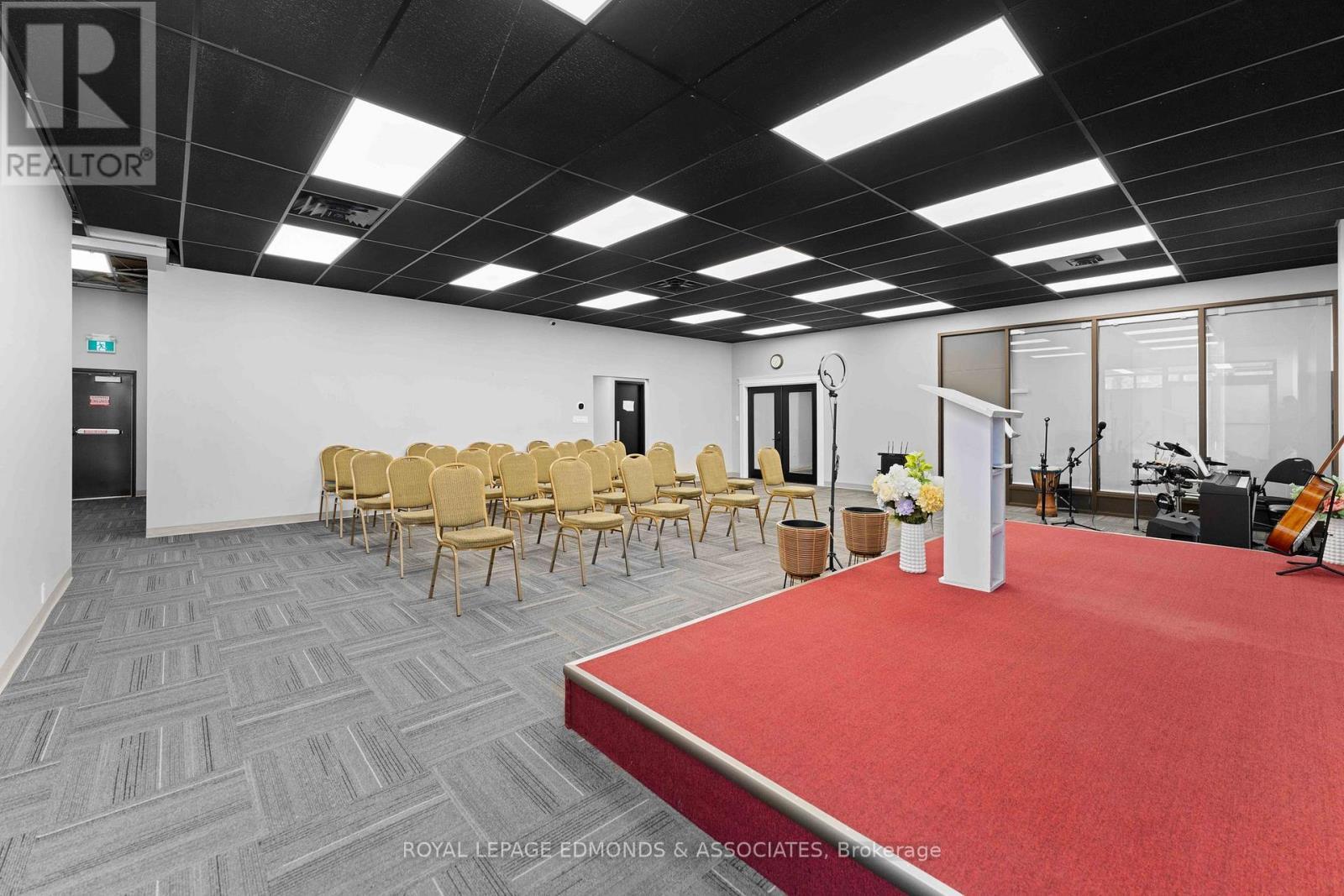 












1765 BEACHBURG ROAD

,
Whitewater Region,




Ontario
K0J1C0

