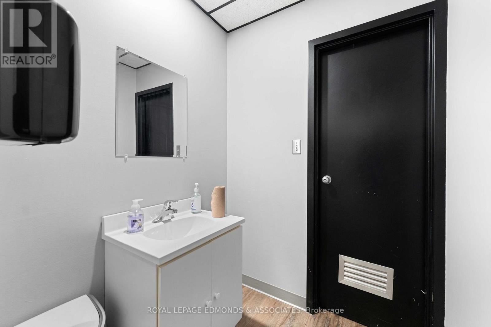 












1765 BEACHBURG ROAD

,
Whitewater Region,




Ontario
K0J1C0

