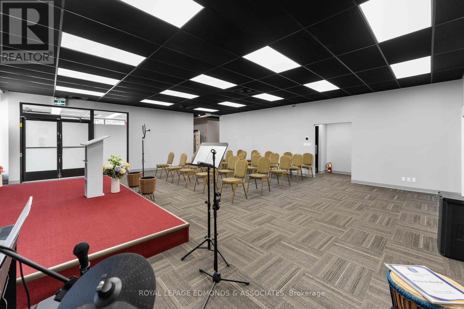 












1765 BEACHBURG ROAD

,
Whitewater Region,




Ontario
K0J1C0

