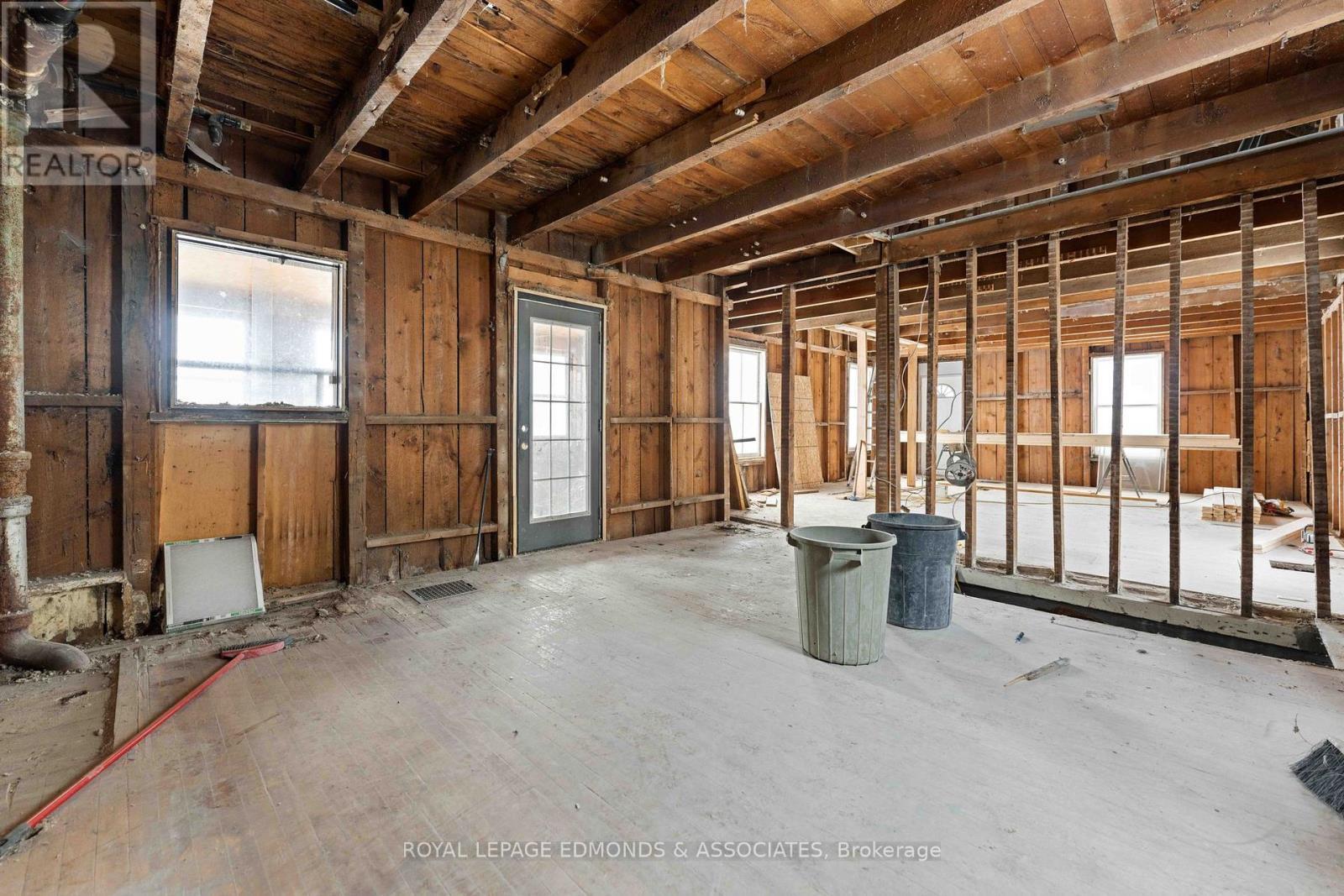 












231 CECELIA STREET

,
Pembroke,




Ontario
K8A1R8

