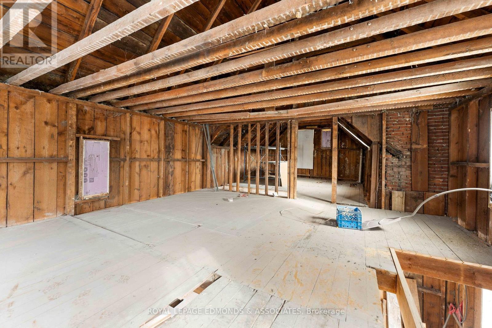 












231 CECELIA STREET

,
Pembroke,




Ontario
K8A1R8

