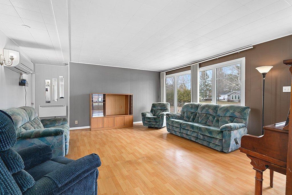 









11


Rue L'Écuyer

,
Mansfield-et-Pontefract,




QC
J0X1R0

