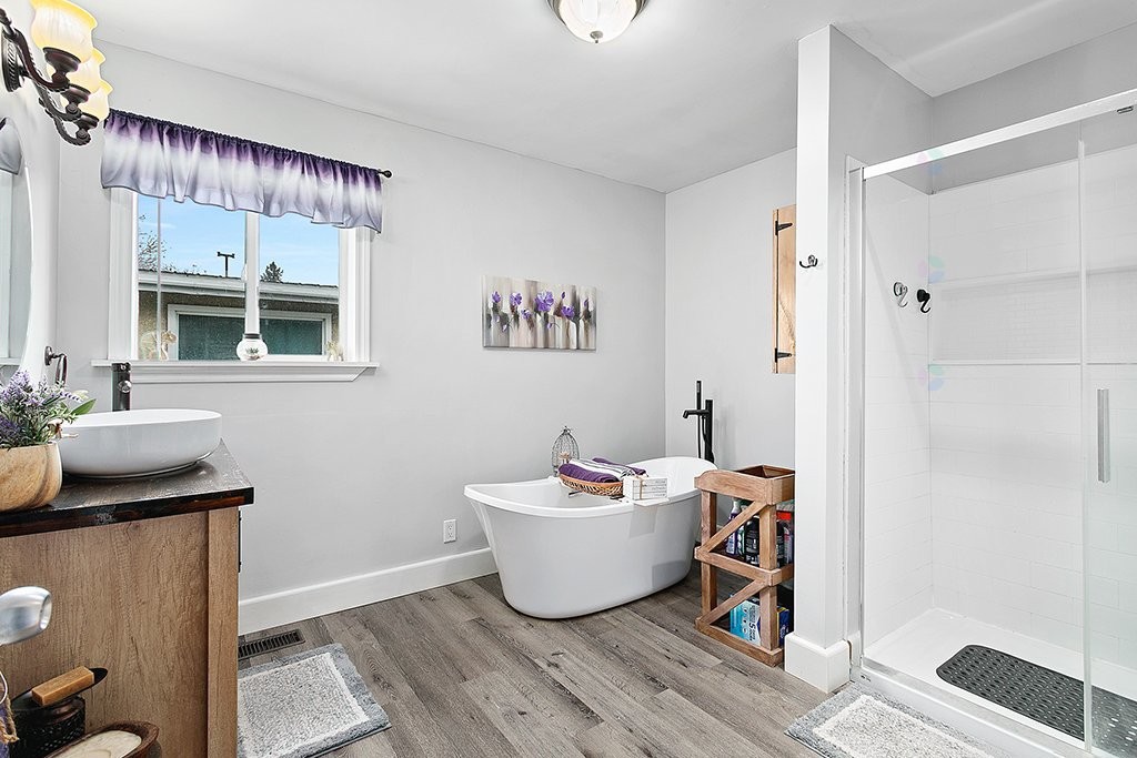 









58


Av. Victoria

,
Shawville,




QC
J0X2Y0

