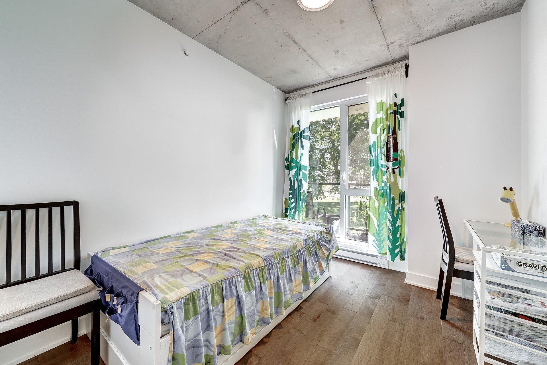 









271


Av. De l'Académie

, 210,
Dorval,




QC
H9S0B4

