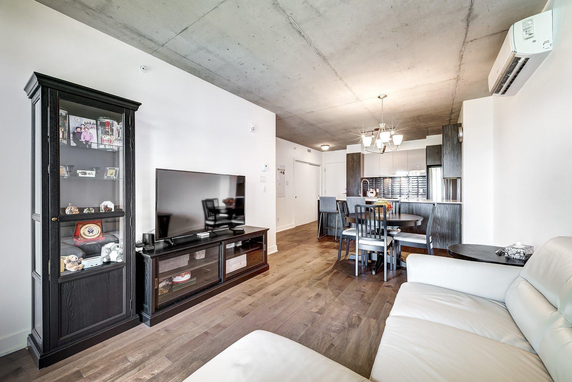 









271


Av. De l'Académie

, 210,
Dorval,




QC
H9S0B4

