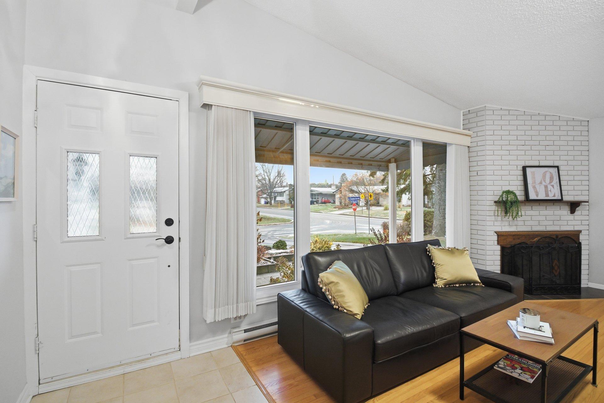 









17


Rue Jacques-Gervais

,
Gatineau (Aylmer),




QC
J9H2L4

