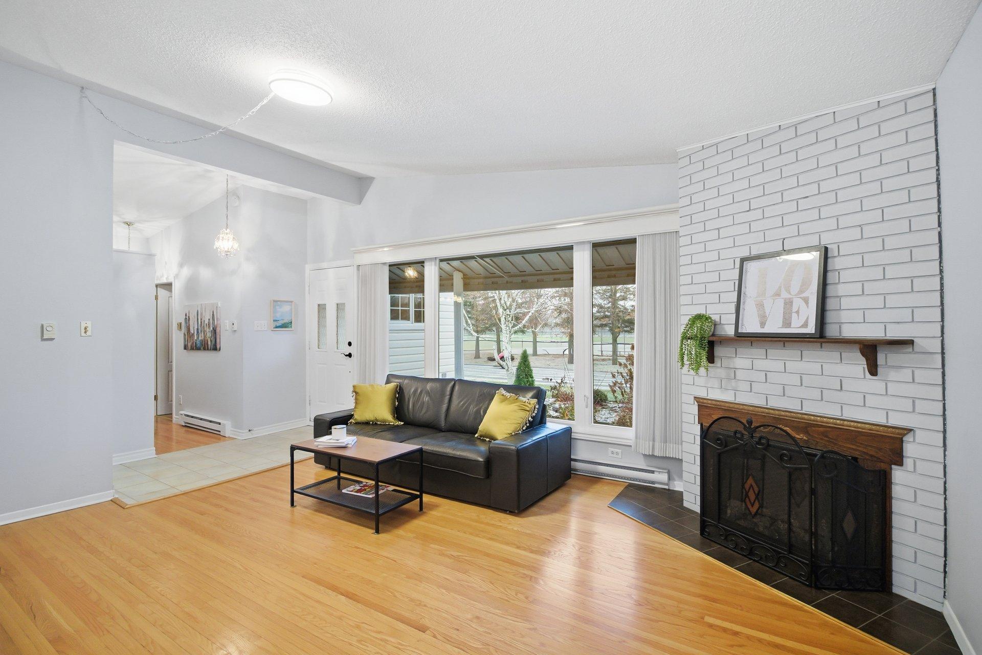 









17


Rue Jacques-Gervais

,
Gatineau (Aylmer),




QC
J9H2L4

