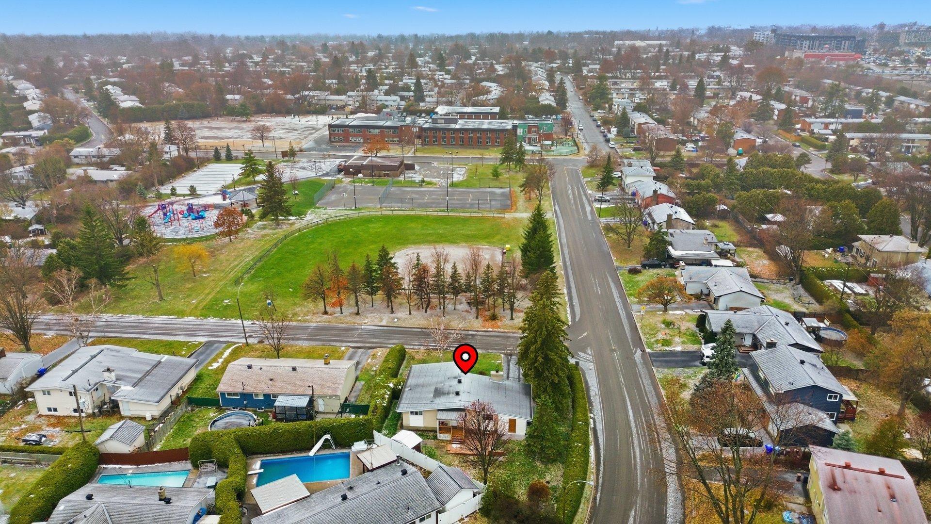 









17


Rue Jacques-Gervais

,
Gatineau (Aylmer),




QC
J9H2L4

