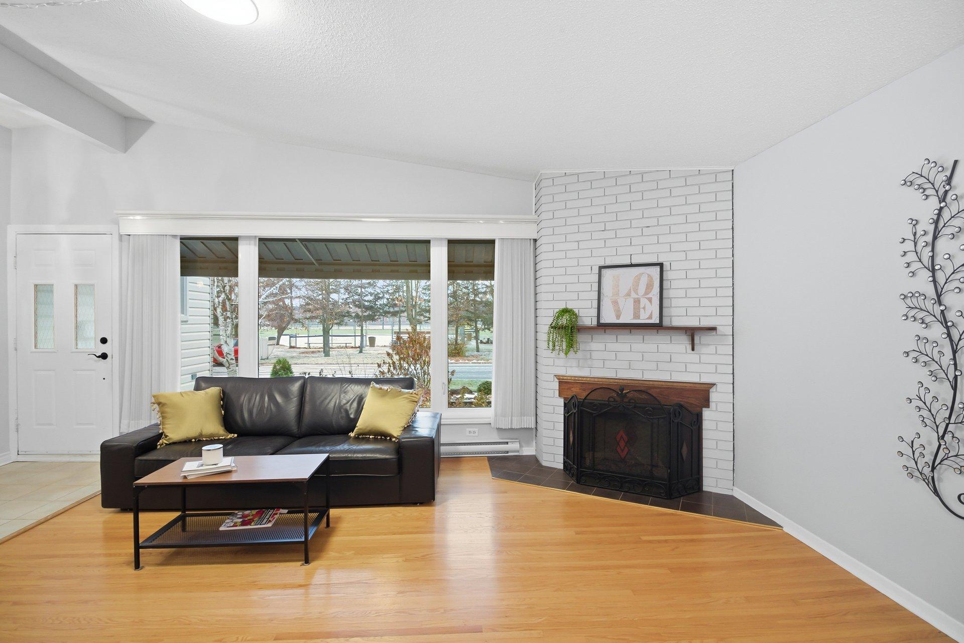 









17


Rue Jacques-Gervais

,
Gatineau (Aylmer),




QC
J9H2L4

