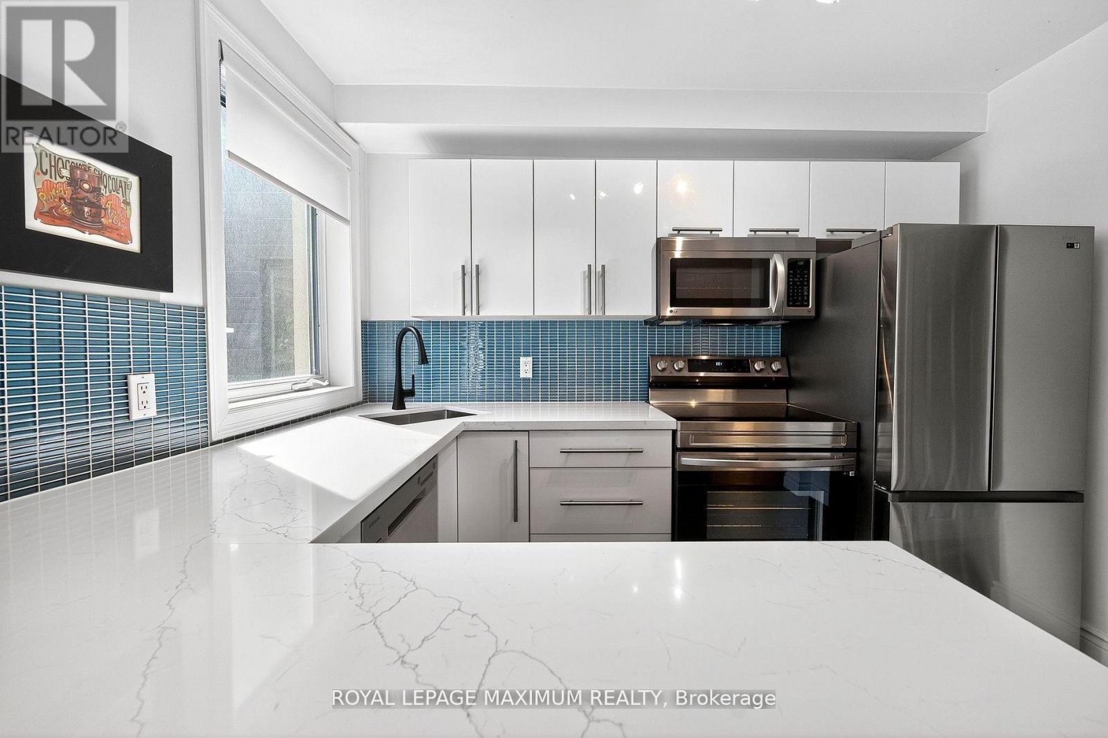 












65 PARKDALE ROAD

,
Toronto,




Ontario
M6R1E3

