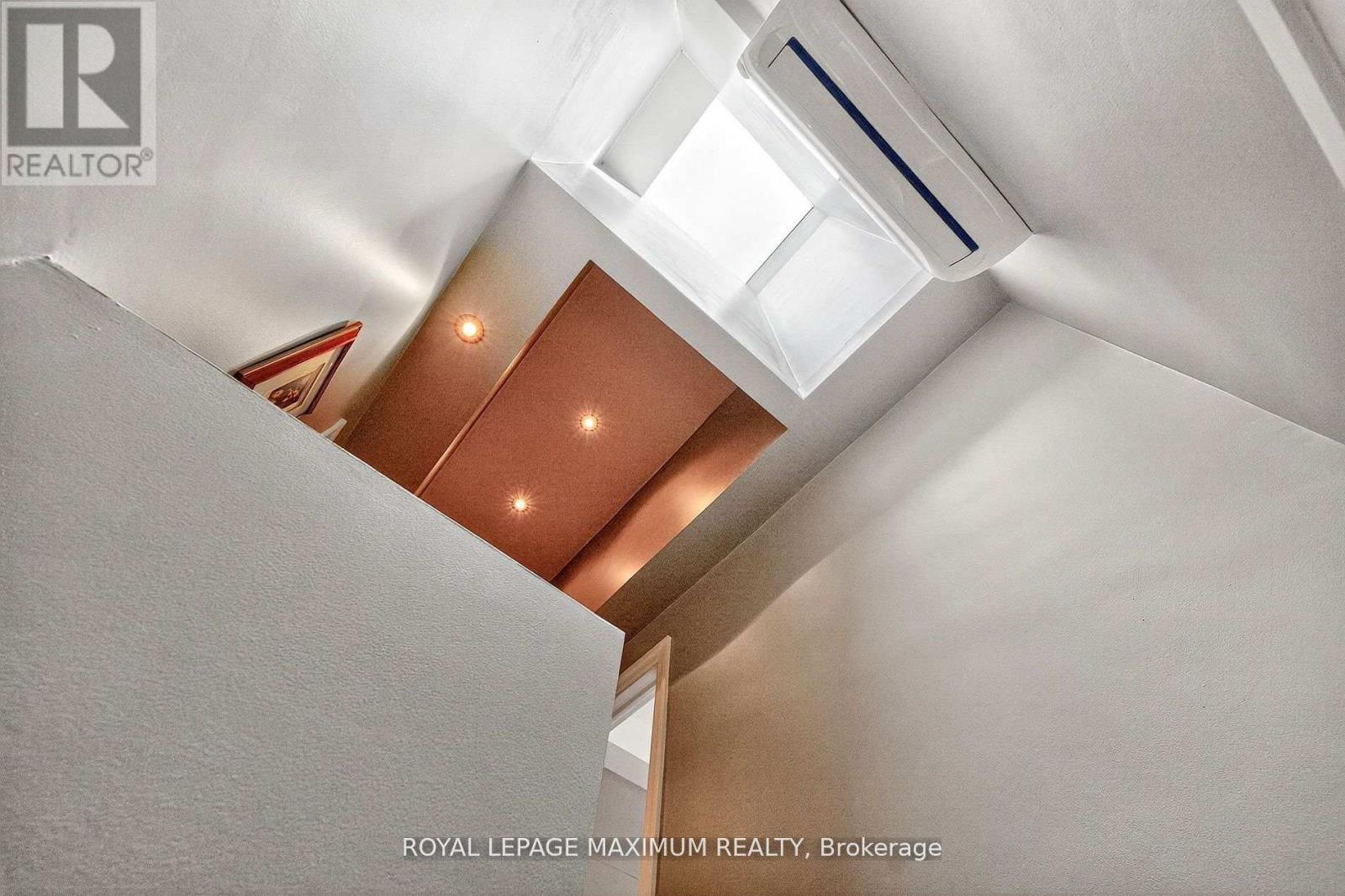 












65 PARKDALE ROAD

,
Toronto,




Ontario
M6R1E3

