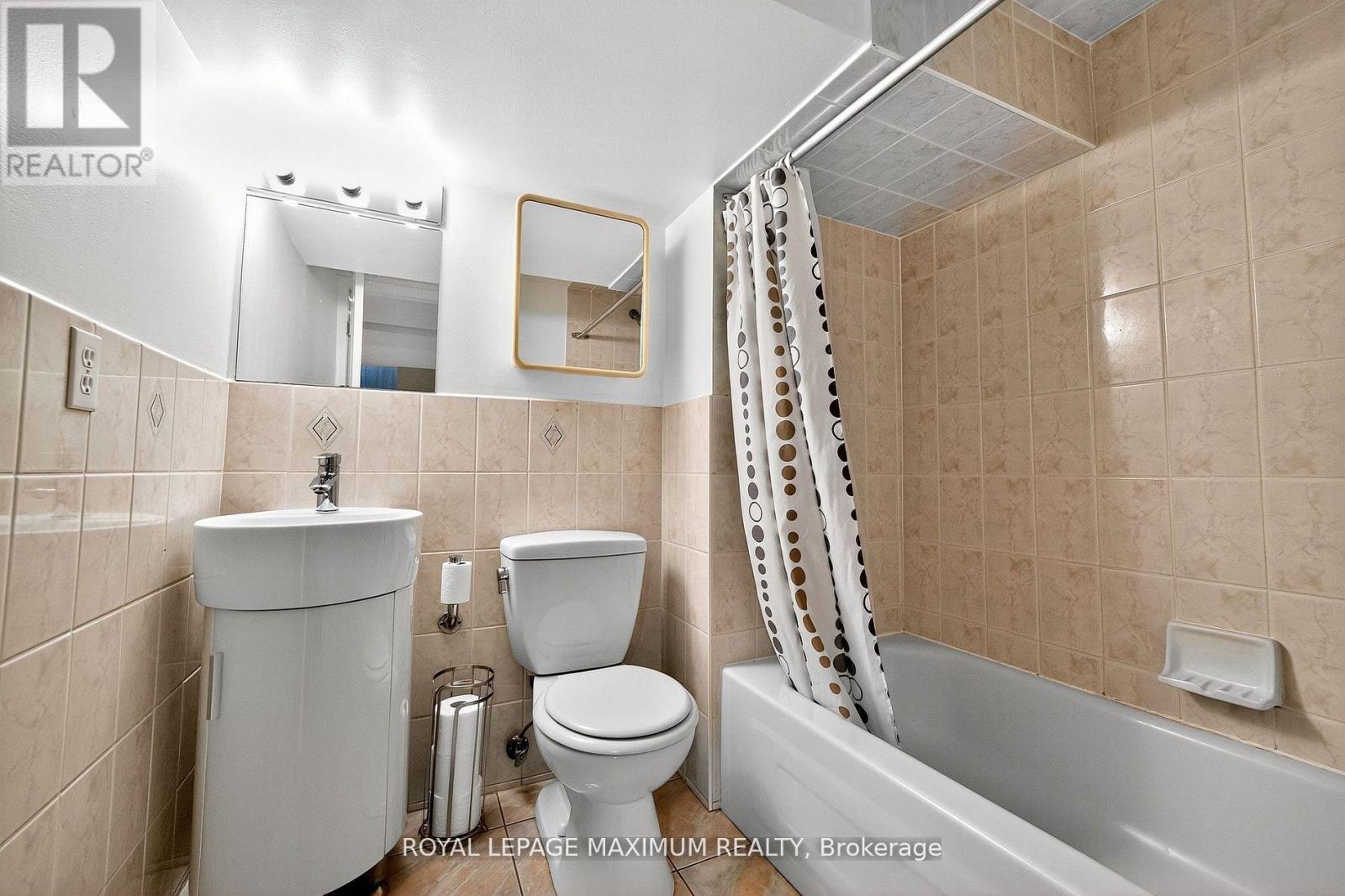 












65 PARKDALE ROAD

,
Toronto,




Ontario
M6R1E3

