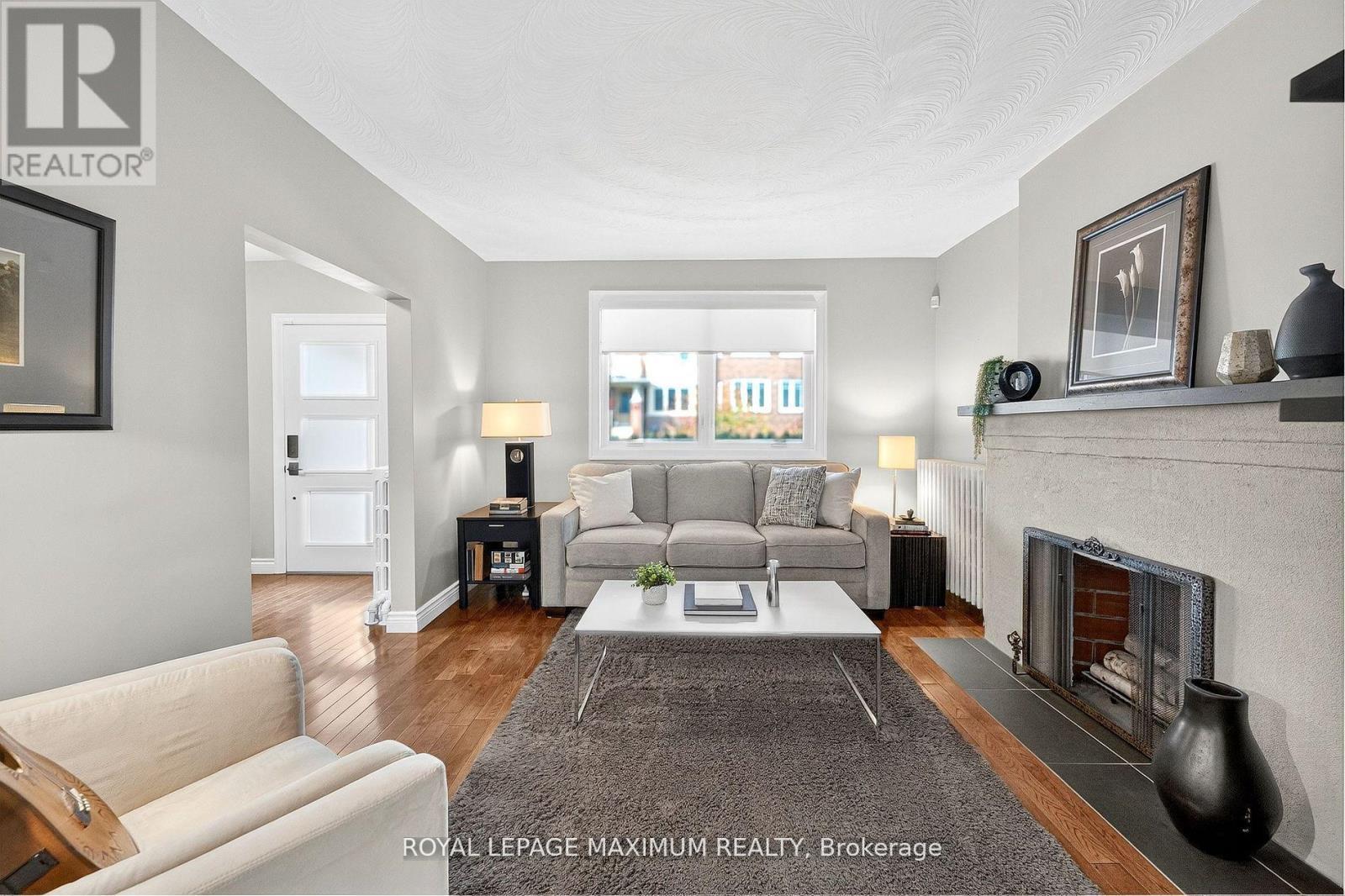 












65 PARKDALE ROAD

,
Toronto,




Ontario
M6R1E3

