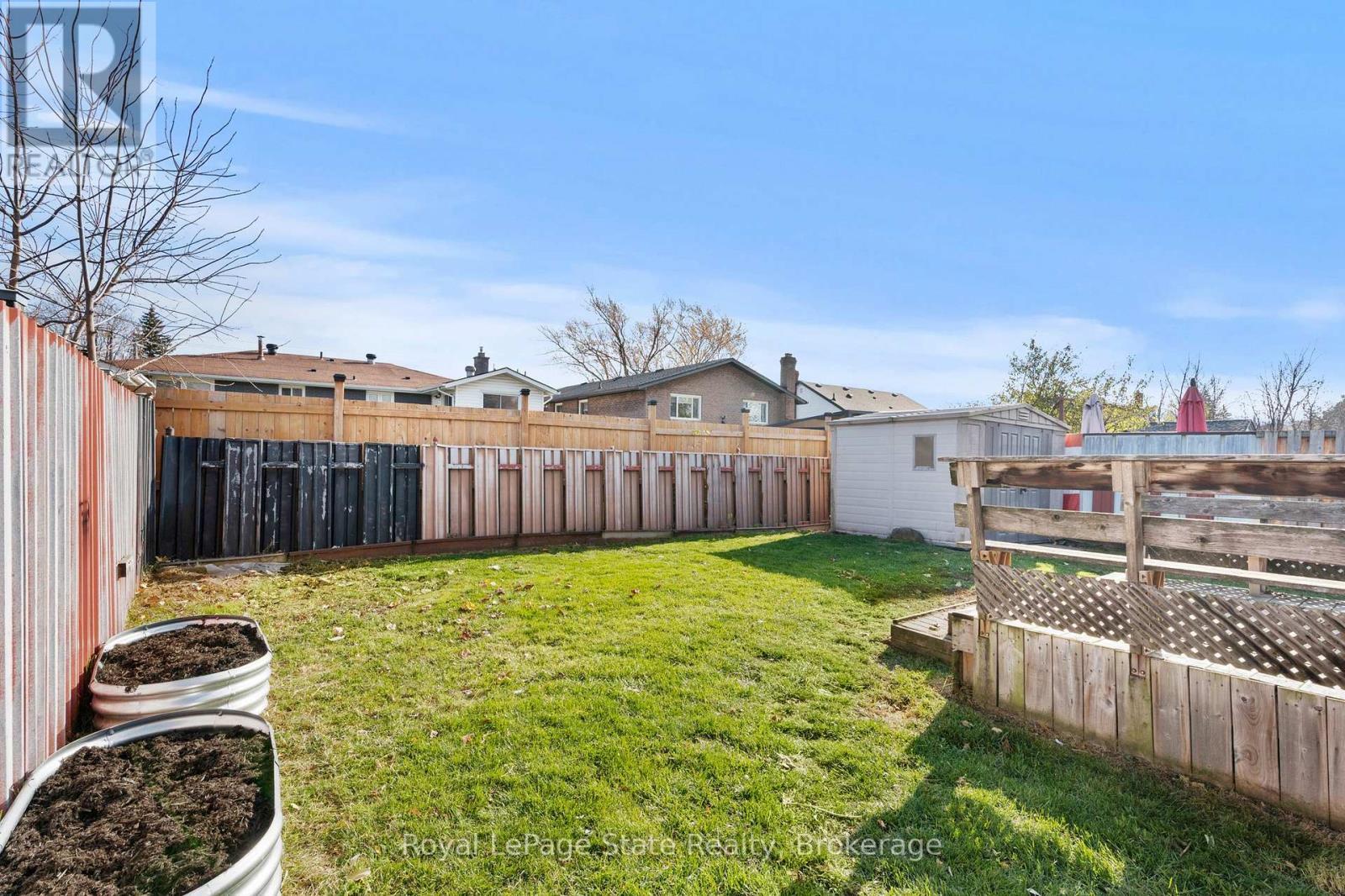 












215 BERKINDALE DRIVE

,
Hamilton (Riverdale),




Ontario
L8E2R6

