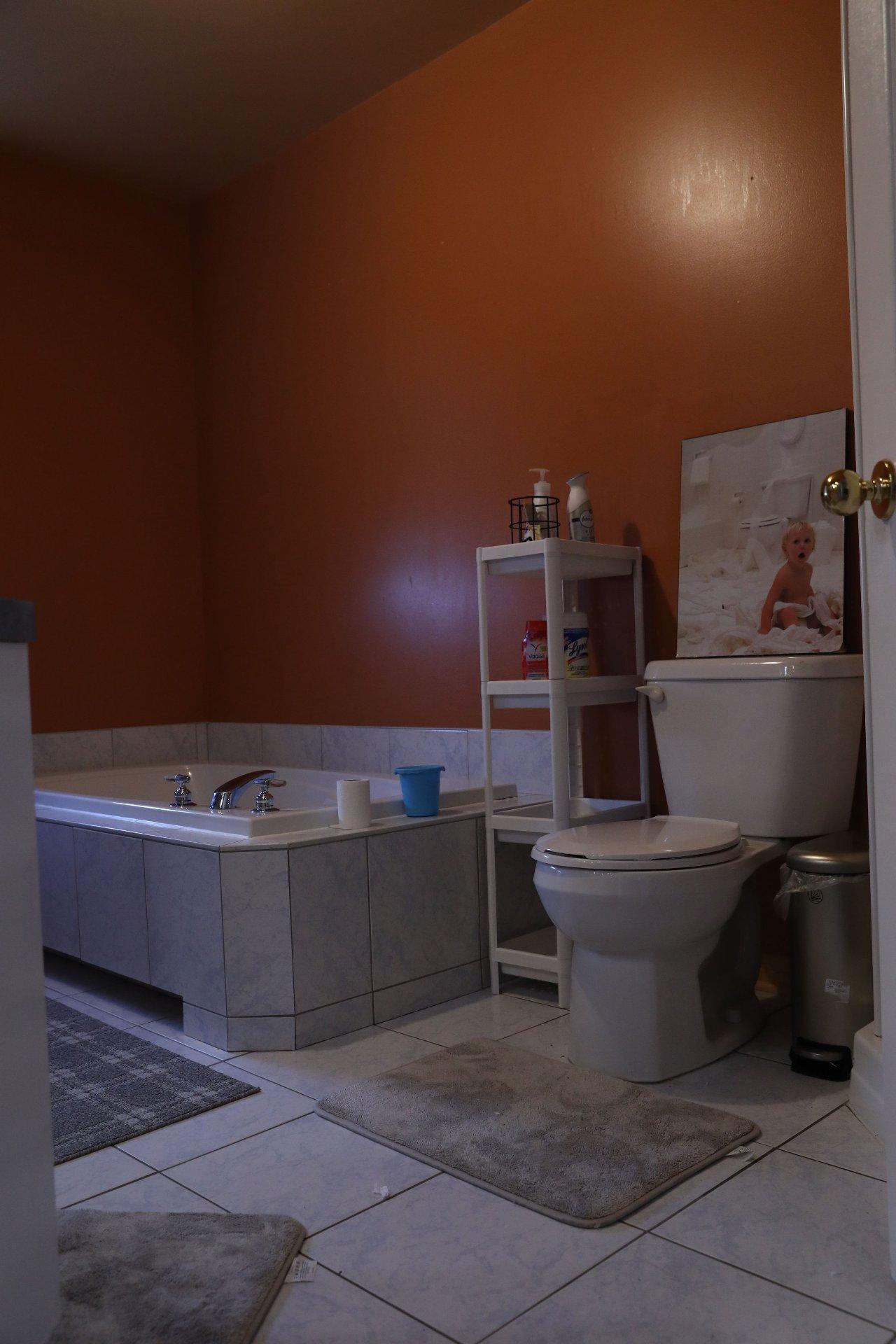 









3468


Ch. de la Rivière-Cachée

,
Boisbriand,




QC
J7H2T1

